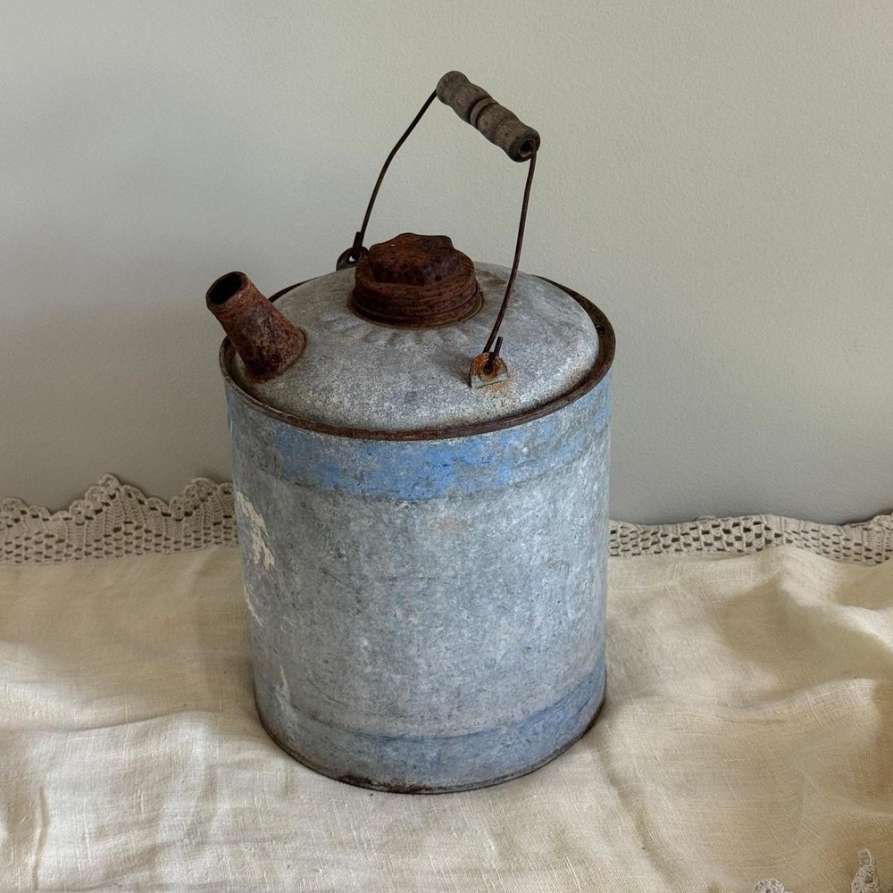 Galvanized Metal Gas Can‎ Blue Stripe Rustic Wood Handle Antique Primitive Vtg